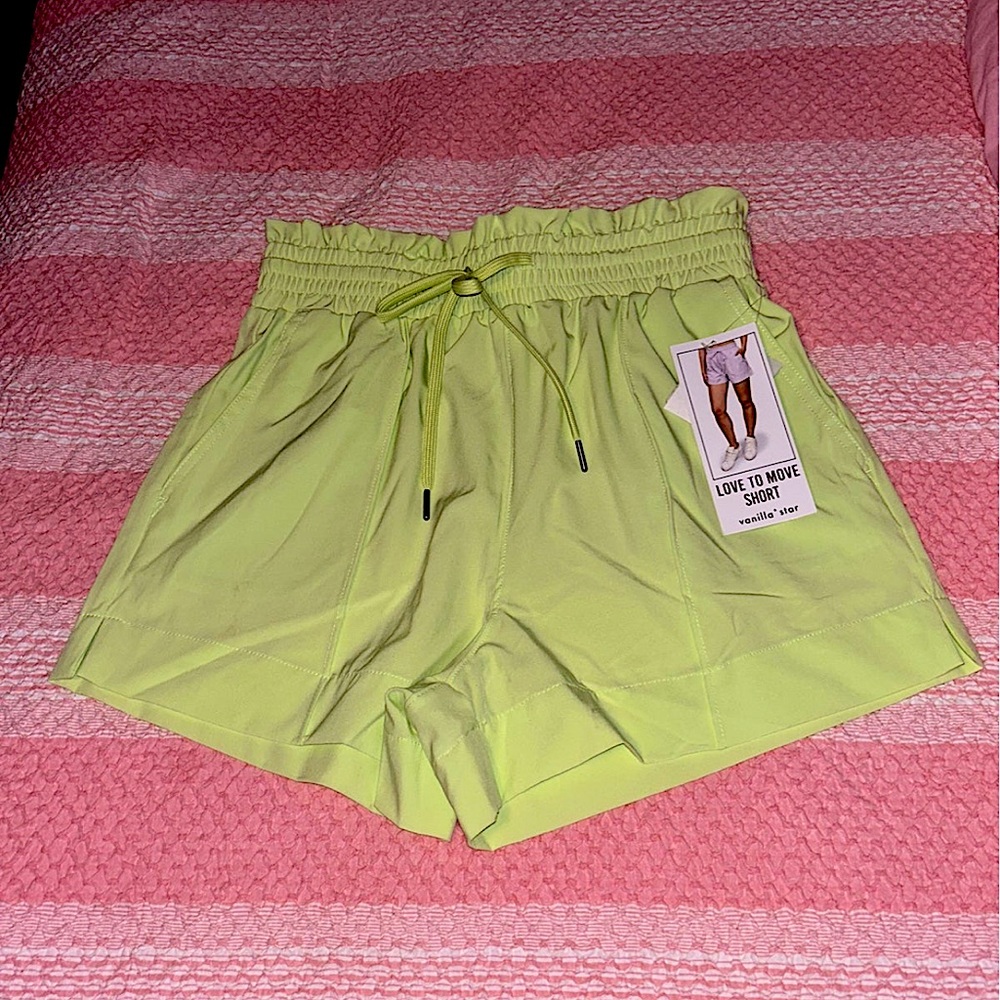 Vanilla Star Shorts